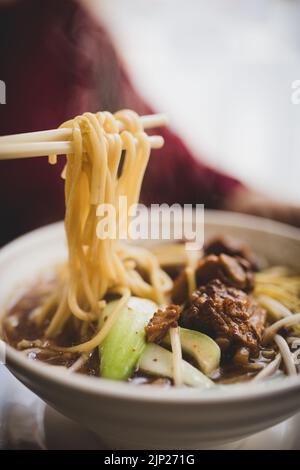 zuppa, bacchette, zuppa di noodle, zuppe, bacchette, zuppe di noodle Foto Stock