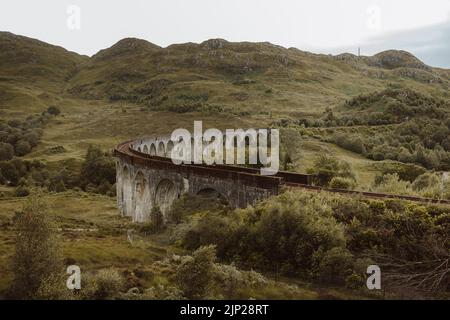 scozia, ferrovia, glenfinnan, glenfinnan viadukt, linea delle highland occidentali, gran bretagna, regno unito, ferrovie Foto Stock