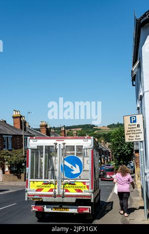 Dorking, Surrey Hills, Londra UK, agosto 13 2022, Council Waste or Waste Coloection Truck parcheggiato su strada Foto Stock