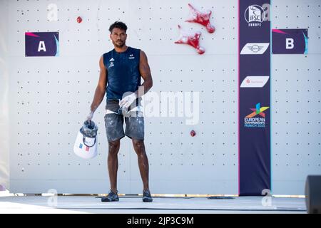 Monaco, Germania. 15th ago, 2022. Monaco di Baviera, Germania, 15th 2022 agosto: Bassa Mawem (fra) durante l'arrampicata sportiva Men's Speed Climbing a Koenigsplatz ai Campionati europei di Monaco di Baviera 2022 (Liam Asman/SPP) Credit: SPP Sport Press Photo. /Alamy Live News Foto Stock