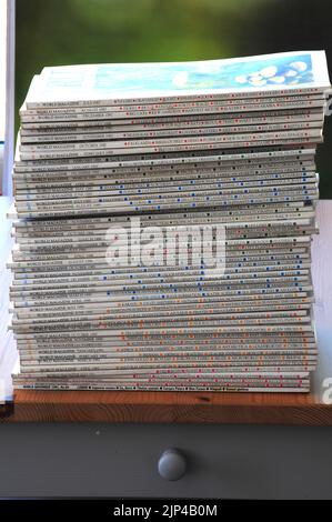 World Magazine ha trattato la natura, il paesaggio, le persone e la cultura. Soffiate tra il 1987-1991 Foto Stock