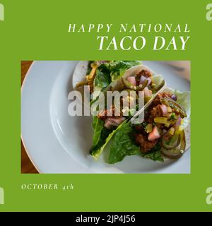 Composizione del testo nazionale felice del giorno del taco sopra i tacos su fondo verde. Giornata nazionale del taco e concetto di celebrazione immagine generata digitalmente. Foto Stock