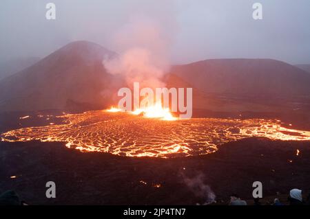 Eruzione Meradalir del vulcano Fagradalsfjall in Islanda 2022 Foto Stock