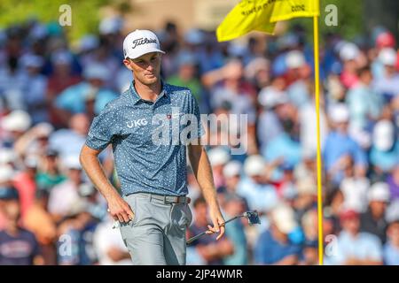 14 agosto 2022: Will Zalatoris sulla prima buca di playoff durante l'ultimo round del torneo di golf FedEx St. Jude Championship al TPC Southwind di Memphis, Tennessee. Terreno grigio Siegel/Cal Sport Foto Stock