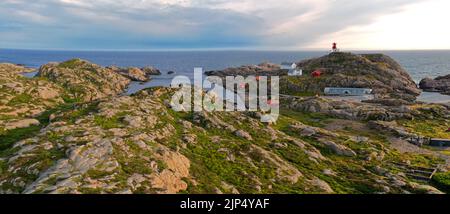 Faro di Lindesnes sul punto più a sud della Norvegia Europa splendida natura Norvegia paesaggio panorama Foto Stock
