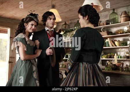 NINA DOBREV, IAN SOMERHALDER, KELLY HU, I DIARI DEL VAMPIRO : STAGIONE 1, 2009 Foto Stock