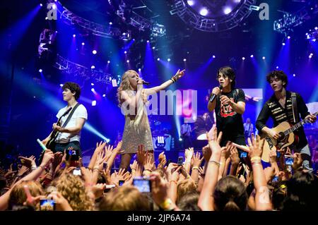 NICK JONAS, Taylor Swift, Joe Jonas, Kevin Jonas, JONAS BROTHERS: 3D esperienza concertistica, 2009 Foto Stock