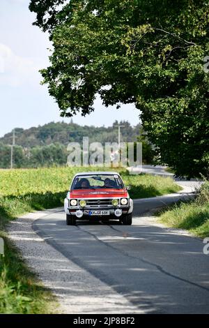 Olympia Rallye 72, 72´, 1972, 50 anni di rinascita, 50 anni di anniversario, 22, 2022, gara, Rally, Auto, Oldtimer, Vintage, Drift, Drifting, Opel Ascona A Foto Stock