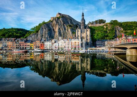 Vallonia, dinant, zitadelle von dinant, notre-dame de dinant Foto Stock