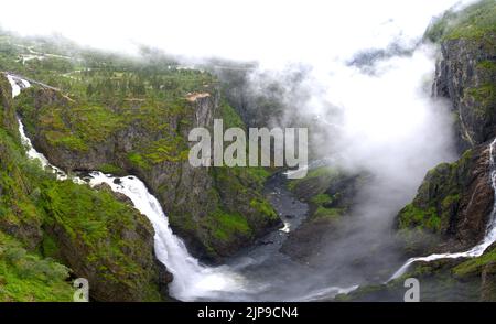 Il paesaggio simbolo della cascata più alta della Vøringfossen dalla vista aerea della Norvegia Foto Stock