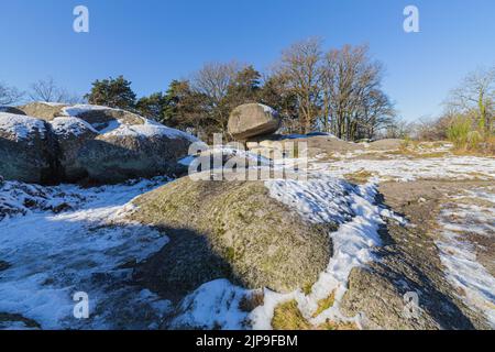 I gruppi rocciosi di Les Pierres Jaumatres si trovano sul Mont Barlot, a sud della città di Boussac nel dipartimento della Creuse, Francia Foto Stock