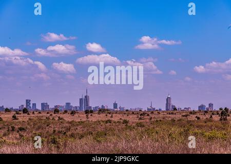 Nairobi City County Kenyas Capital Africa orientale, moderno edificio architettonico a grattacieli, grattacieli, paesaggi urbani, magiche vedute panoramiche Foto Stock