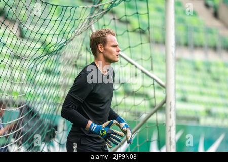 Budapest, Ungheria – 4 maggio 2022. Ferencvaros portiere Denes Dibusz prima Ungherese OTP Bank Liga Gameweek 31 partita Ferencvaros vs Zalaegerszegi (5- Foto Stock