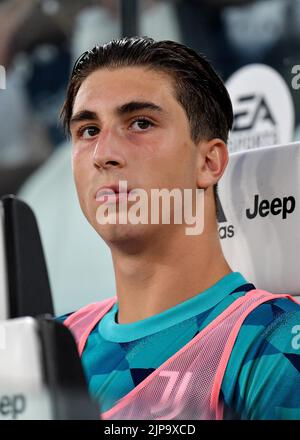 Fabio Miretti della Juventus FC guarda durante la Serie A 2022/23 match tra Juventus FC e US Sassuolo allo Stadio Allianz il 15 agosto 2022 a Torino Foto Stock