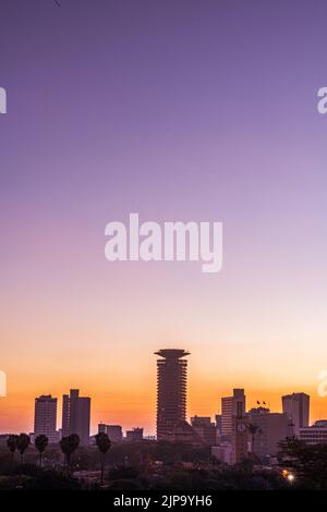 Nairobi City County Kenyas Capital Africa orientale, edificio moderno e alto, skyline, grattacieli, paesaggi urbani, Magical Panoramic South Carolina Foto Stock