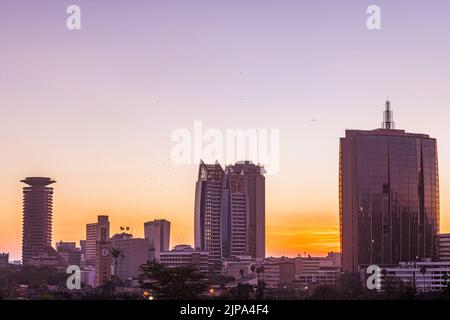 Nairobi City County Kenyas Capital Africa orientale, edificio moderno e alto, skyline, grattacieli, paesaggi urbani, Magical Panoramic South Carolina Foto Stock