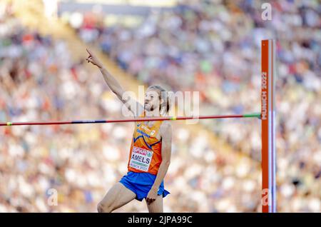 MUNCHEN - Douwe Amels in azione durante l'alto salto nella sesta giornata del Campionato Multi-europeo. La città tedesca di Monaco ospiterà nel 2022 un campionato europeo combinato di vari sport. ANP ROBIN VAN LONKHUIJSEN Foto Stock