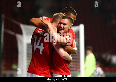 Charlie Kirk di Charlton Athletic celebra il suo obiettivo durante la partita della Sky Bet League 1 tra Charlton Athletic e Plymouth Argyle a The Valley, Londra, martedì 16th agosto 2022. (Credit: Tom West | MI News) Credit: MI News & Sport /Alamy Live News Foto Stock