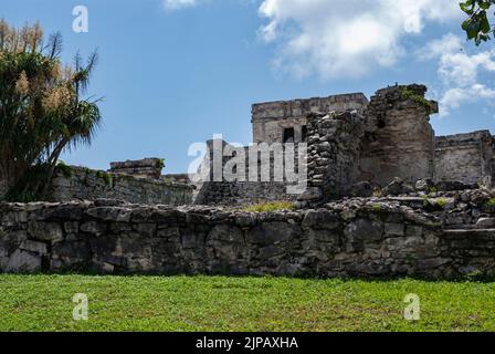 Antiche rovine Maya nella zona archeologica di Tulum a Tulum, Quintana Roo, Messico. Foto Stock