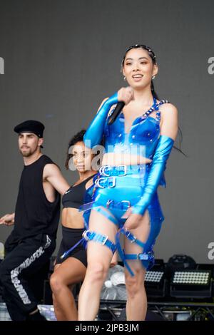 RINA Sawayama, cantautore di cantante, domenica 4th agosto 2019 Brighton Pride UK Foto Stock