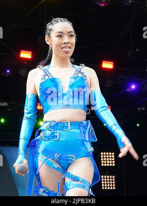 RINA Sawayama, cantautore di cantante, domenica 4th agosto 2019 Brighton Pride UK Foto Stock