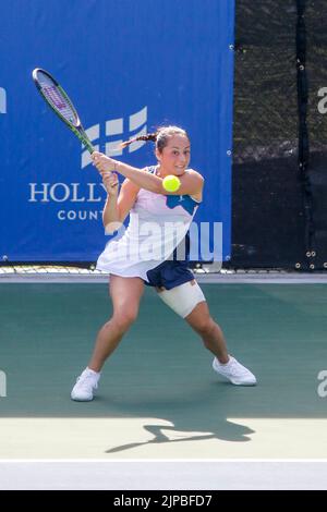 15 agosto 2022, West Vancouver, British Columbia, Vancouver, BC, Canada: VANCOUVER, BC - 15 AGOSTO: Elisabetta Cocciaretto d'Italia in azione contro Heather Watson di Gran Bretagna durante il giorno due del 2022 Odlum Brown VanOpen all'Hollyburn Country Club il 15 agosto 2022, a West Vancouver, British Columbia, Canada. (Credit Image: © Clelio Tomaz/PX Imagens via ZUMA Press Wire) Foto Stock