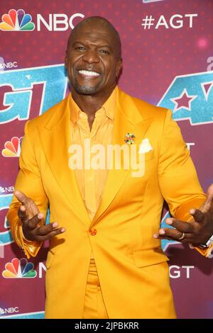 Pasadena, CA. 16th ago, 2022. Gli equipaggi Terry al AmericaÕs Got Talent Season 17 Live Show Red Carpet presso lo Sheraton Pasadena Hotel il 16 agosto 2022 a Pasadena, California. Credit: Faye Sadou/Media Punch/Alamy Live News Foto Stock