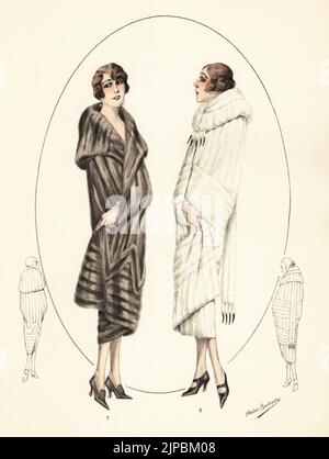 Donna alla moda in pantaloni corti con ricci Marcel, lussuosi camici in pelliccia, 1926. Serata di mink 7 e di ermine con code 8. Manteau de soir en vison 7, cape de soir en hermine 8. Litografia colorata a mano da Modeles Originaux de Fourrures, modelli originali in Fur, n° 17, Atelier Bachwitz, Vienna, 1926. Foto Stock