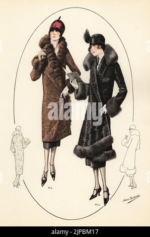 Donna alla moda in pantaloni corti, cappelli a cloche e lussuosi camici in pelliccia. Cappotto Promenade di lana karakul, manteau de ville en broadtail 25a. Redingote di agnello con collo di volpe e polsini, redingote de breitschwanz 26a. Litografia colorata a mano da Modeles Originaux de Fourrures, modelli originali in Fur, n° 17, Atelier Bachwitz, Vienna, 1926. Foto Stock