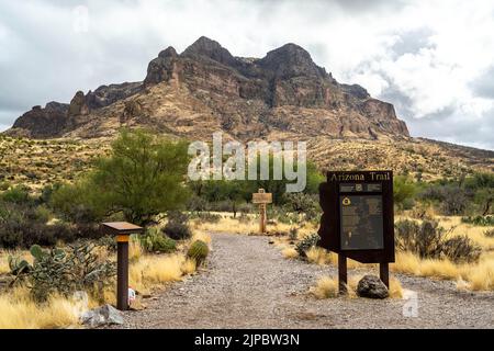 Tonto NF, AZ, USA - 25 dicembre 2021: L'Arizona Mountain Trail Foto Stock