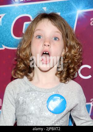 16 agosto 2022 - Pasadena, California - Roselyn. Tappeto rosso per ''America's Got Talent'' Season 17 Live Show tenutosi allo Sheraton Pasadena Hotel di Pasadena. (Credit Image: © FS/AdMedia via ZUMA Press Wire) Foto Stock