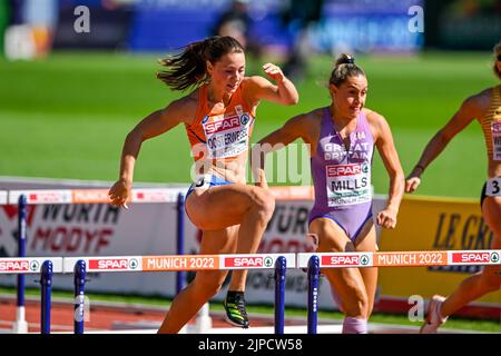 Monaco, Germania. 17th ago, 2022. MONACO di Baviera, GERMANIA - 17 AGOSTO: Emma Oosterwegel dei Paesi Bassi che gareggia nel lancio del martello maschile durante i Campionati europei Monaco 2022 all'Olympiastadion il 17 agosto 2022 a Monaco di Baviera, Germania (Foto di Andy Astfalck/BSR Agency) Credit: Orange Pics BV/Alamy Live News Foto Stock