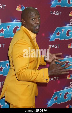 Pasadena, Stati Uniti. 16th ago, 2022. Terry Crews at the America's Got Talent Season 17 - Live Show Red Carpet at Pasadena Sheraton Hotel on August 16, 2022 in Pasadena, CA (Photo by Katrina Jordan/Sipa USA) Credit: Sipa USA/Alamy Live News Foto Stock