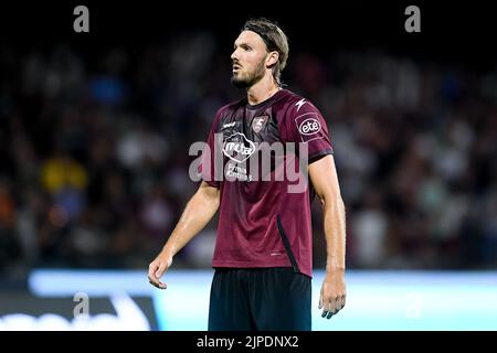 Julian Kristoffersen di US Salernitana 1919 guarda durante la Serie Un match tra US Salernitana 1919 e Roma allo Stadio Arechi di Salerno, Italia, il 14 agosto 2022. Foto di Giuseppe Maffia. Foto Stock