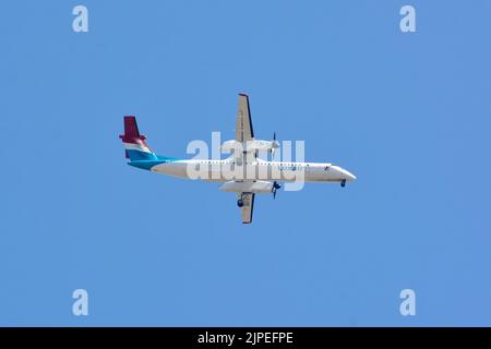 Luxair (è la compagnia aerea di bandiera del Lussemburgo), De Havilland Canada Dash 8-400, Budapest, Ungheria, Magyarország, Europa Foto Stock