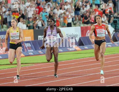 Gina Luckenkemper di Germania medaglia d'oro, Daryll Neita di Gran Bretagna medaglia di bronzo, Mujinga Kambundji di Svizzera medaglia d'argento durante l'atletica, 100m femminile ai Campionati europei di Monaco 2022 il 16 agosto 2022 a Monaco di Baviera, Germania - Foto: Laurent Lairys/DPPI/LiveMedia Foto Stock