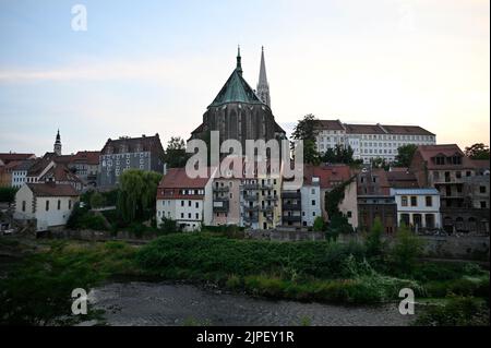 Görlitz aus Zgorzelec aus gesehen. 17.08.2022 Foto Stock