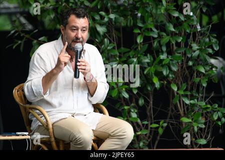 Marina di Pietrasanta, Italia. 17th ago, 2022 incontri al caffe de la Versiliana, nella foto Matteo Salvini, leader della Lega Credit: Stefano dalle Luche/Alamy Live News Foto Stock