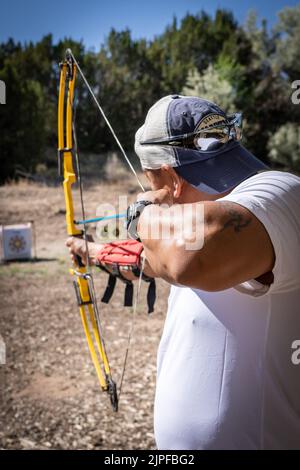 Tiro con l'arco presso l'Ojo Santa Fe Spa Resort Foto Stock