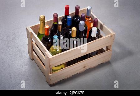 alcool, cassa di legno, bottiglia, alcooli, casse, bottiglie Foto Stock