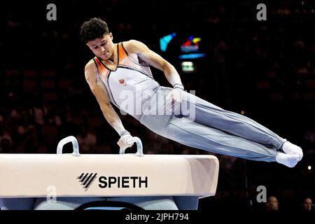 MUNCHEN - Jermain Gruenberg in azione durante le qualifiche per la ginnastica maschile nell'ottava giornata del Campionato Multi-europeo. La città tedesca di Monaco ospiterà nel 2022 un campionato europeo combinato di vari sport. ANP IRIS VAN DEN BROEK Foto Stock