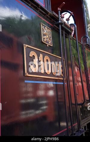 Luzna, Repubblica Ceca - 2 luglio 2022 - il Museo ferroviario Ferrovie ceche a Luzna chiudi Rakovnik - locomotive a vapore serie 310 soprannominate 'Kafemlejnek Foto Stock