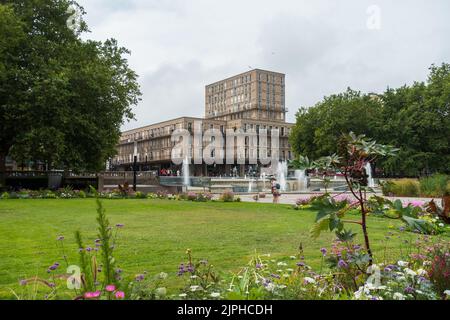 Una vista degli edifici e delle strade della città francese di le Havre Foto Stock