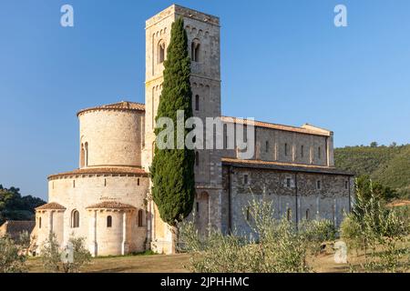 Mattina presto all'Abbazia di Sant Antimo, Toscana, Italia Foto Stock