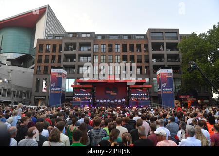 Utrecht, Paesi Bassi. 18th ago, 2022. I piloti di Astana Qazaqstan hanno illustrato alla presentazione del team prima della 2022° edizione del 'Vuelta a Espana', Tour di Spagna in bicicletta a Utrecht, Paesi Bassi, giovedì 18 agosto 2022. Domani la Vuelta partirà a Utrecht. BELGA PHOTO LUC CLAESSEN Credit: Belga News Agency/Alamy Live News Foto Stock