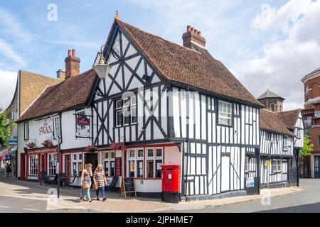 16th ° secolo il pub Swan, Bank Street, Braintree, Essex, Inghilterra, Regno Unito Foto Stock