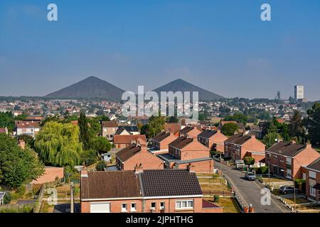 La linea di lode di Loos-en-Gohelle chiamato Terrils Jumeaux oggi è un popolare belvedere e luogo di escursioni, Francia Foto Stock