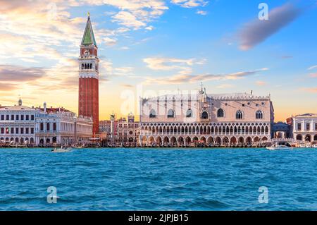 venezia, palazzo delle doge, campanile di san marco, venere, palazzi delle doge, campaniles di san marco Foto Stock