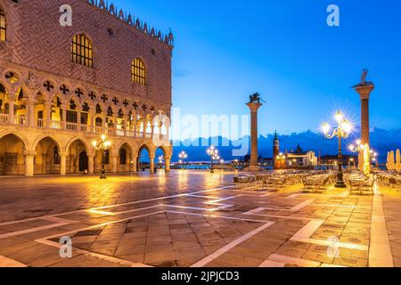 venezia, piazza san marco, palazzo dei dogi, monolithsäule, venere, piazze di san marco, palazzi di doge Foto Stock