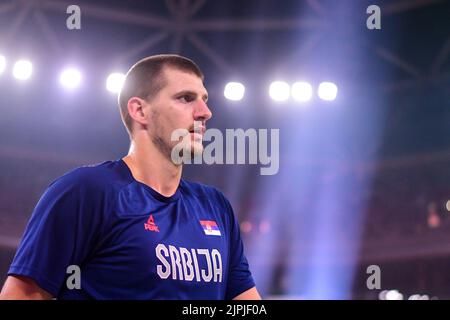 Ljubjlana, Slovenia. 17th ago, 2022. Nikola Jokic di Serbia si scalda durante il basket internazionale amichevole tra Slovenia e Serbia all'Arena Stozice. Credit: SOPA Images Limited/Alamy Live News Foto Stock